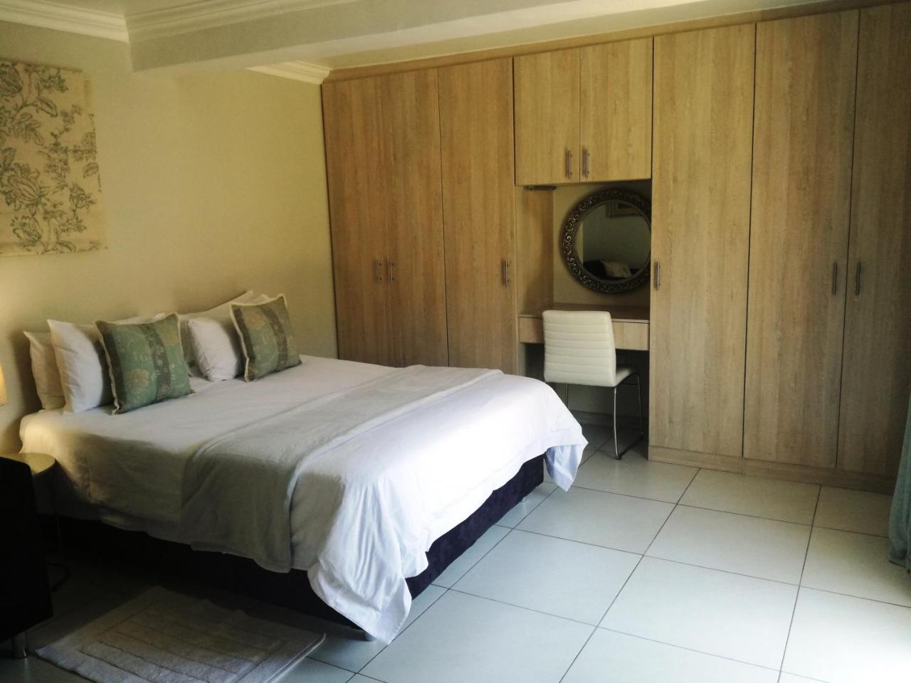 Dunton Guest House Йоганнесбурґ Екстер'єр фото